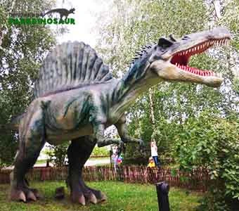 Jurassic World Spinosaurus Statue